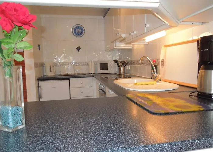 Apartment Mit Gemeinschaftspool By Interhome